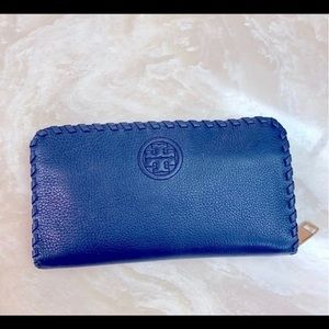 Navy Blue Tory Burch wallet is in great condition